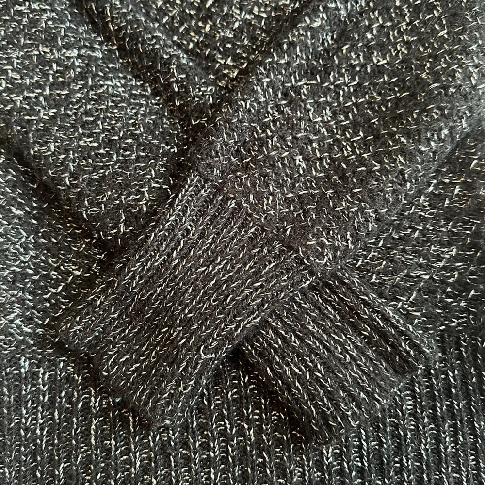 BKE (Buckle Brand) Black and Silver Metallic Sweater - Picture 4 of 4